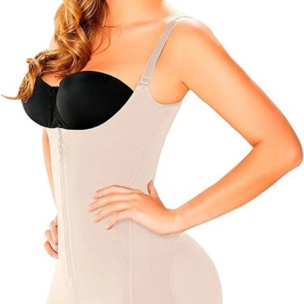 Diane Poitiere Women L 1-Pc Butt-Enhancing Crotchless Braless Body Shaper Nude